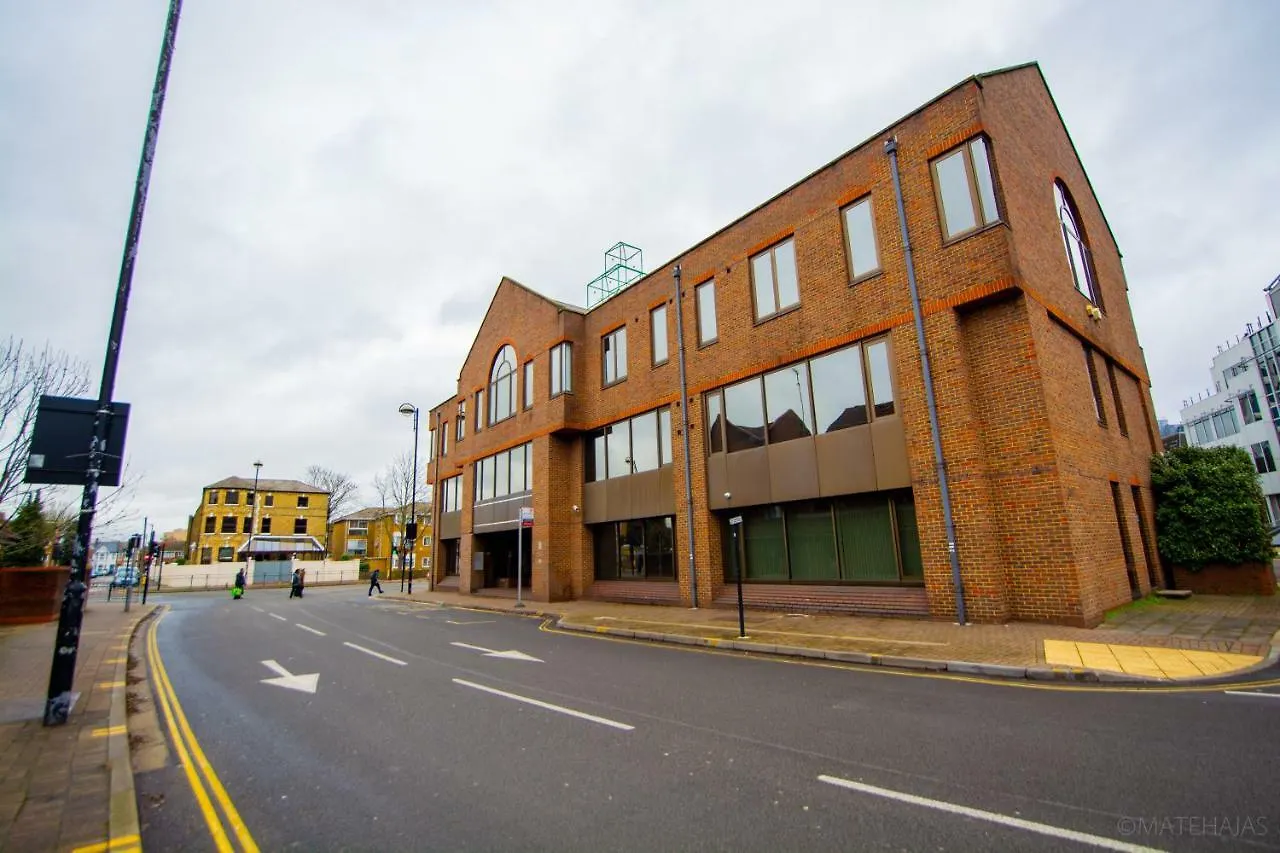 Somerville Apartments London Heathrow Hillingdon United Kingdom